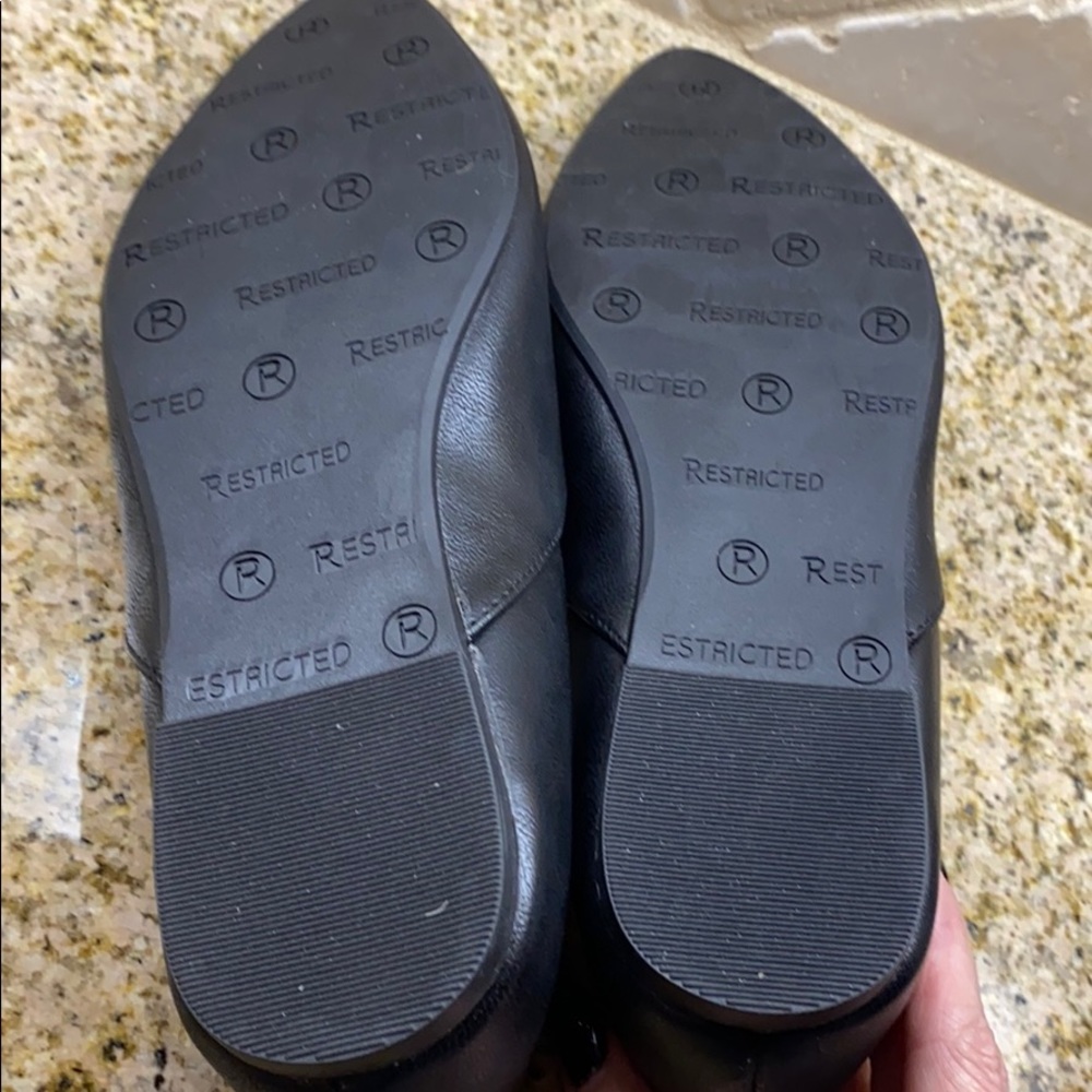 Size 8 Restricted brand black flats. Brand new! - Picture 4 of 7